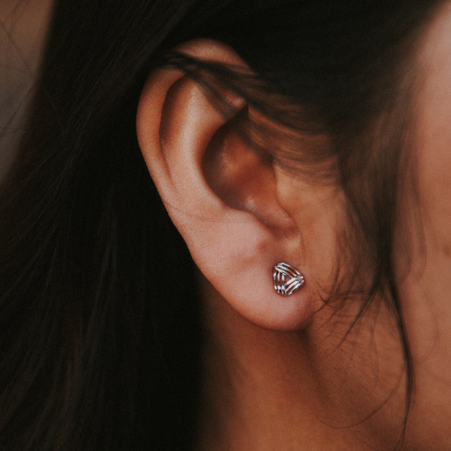 Triangular Mobius Studs